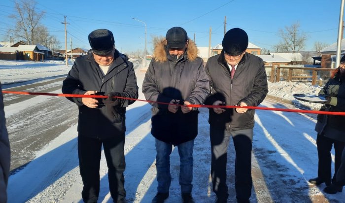 В Усть-Ордынском Бурятском округе после ремонта открыли две автодороги