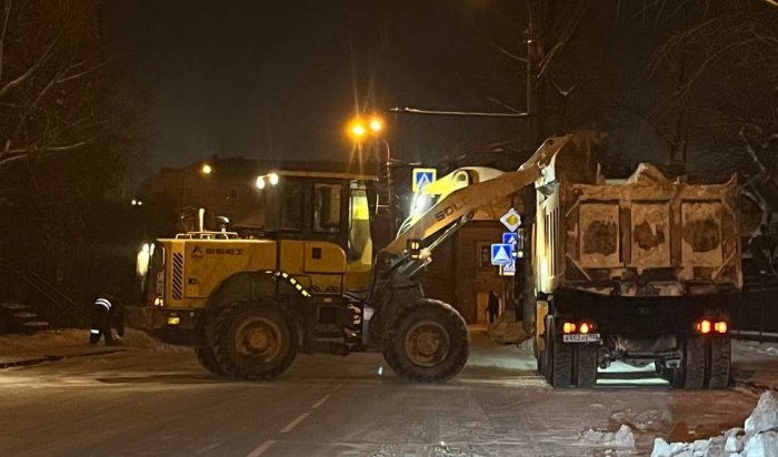 Более 3,5 тысяч тонн снега вывезли за выходные с улиц Иркутска