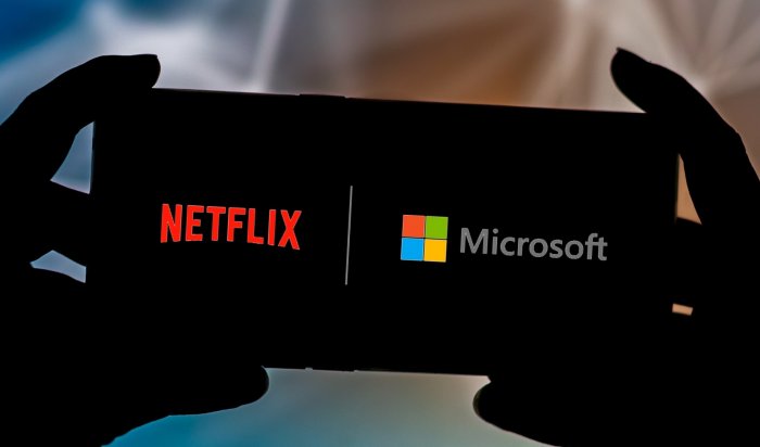 Microsoft планирует купить Netflix