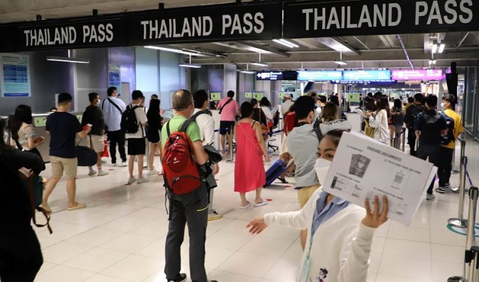 У приезжающих в Таиланд вновь будут требовать документ о вакцинации от коронавируса