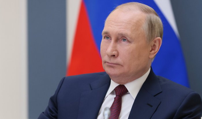 «КоммерсантЪ»: Кремль готовится к тому, что Путин будет участвовать в следующих выборах президента