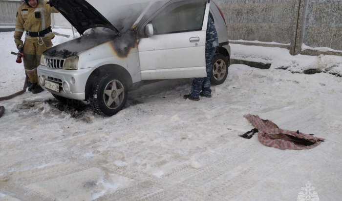 Десять автомобилей горели 23 января в Иркутской области