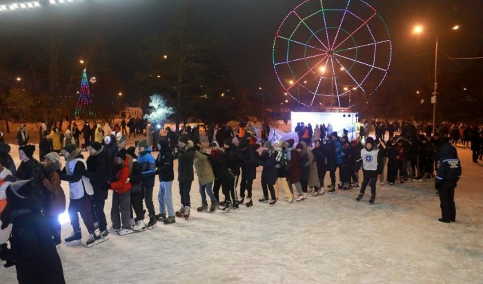 Полторы тысячи человек приняли участие в массовом катании «Все на лед!» в Иркутске