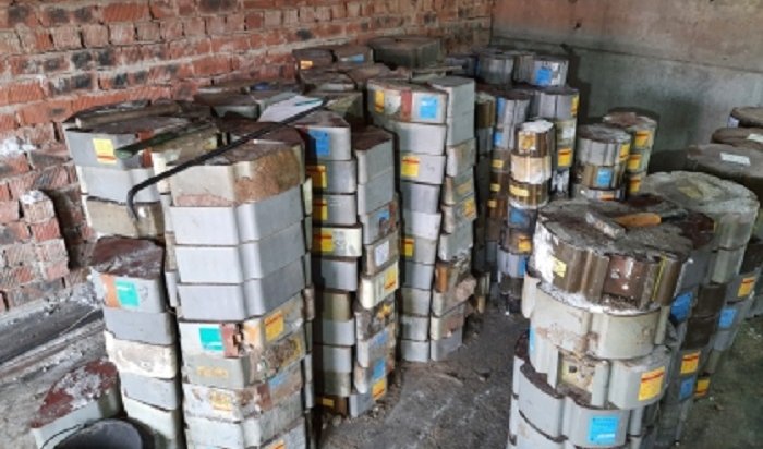 Коммерческая организация выбросила 4 тонны батареек на особо охраняемую территорию в Иркутске