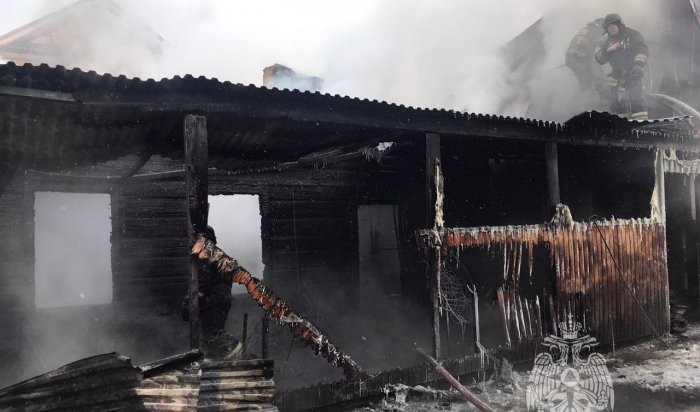 В Иркутске из-за печного отопления произошел крупный пожар