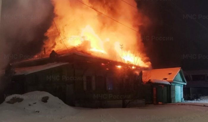 Мужчина погиб на пожаре в Зиме