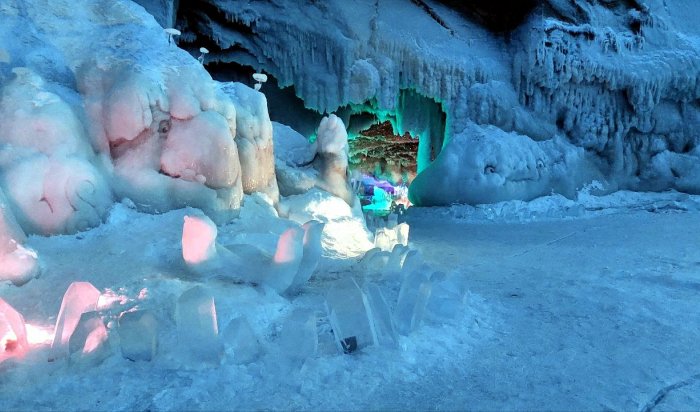 На Ольхоне открыли экспозицию ледовой скульптуры Olkhon Ice Park