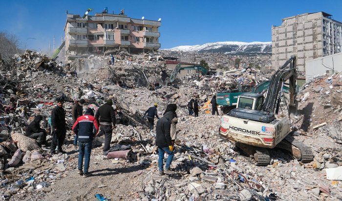 Число погибших в результате землетрясений в Турции превысило 38 тыс.