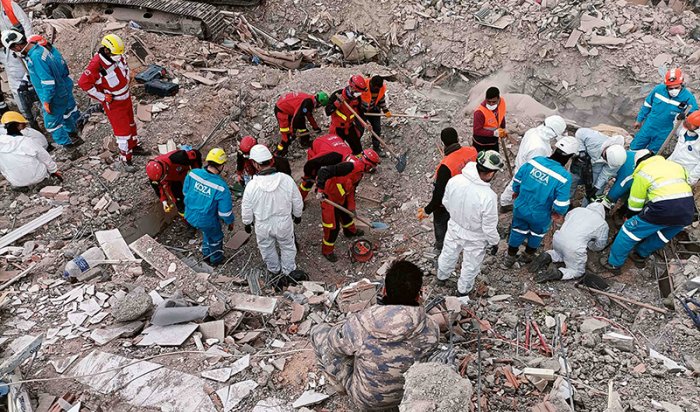 В Турции спасли 12-летнего ребенка спустя десять дней после землетрясение