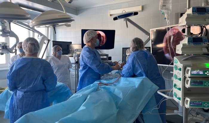 Благодаря новому оборудованию иркутские нейрохирурги сохранили зрение пациенту