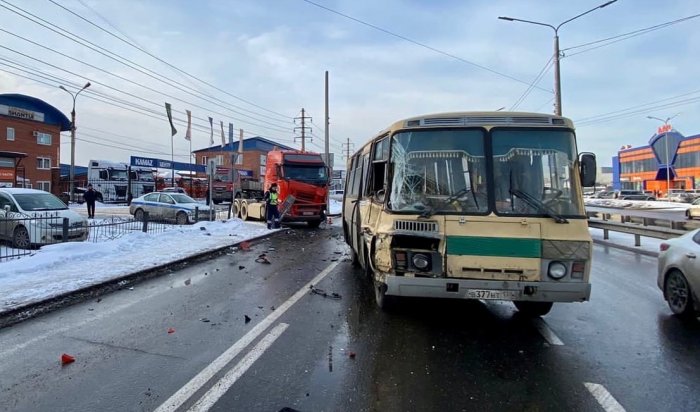 19 человек пострадали в ДТП за прошедшую неделю в Иркутске и районе