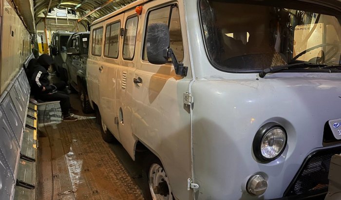 Еще четыре автомобиля с гуманитарным грузом доставили в зону СВО из Иркутской области