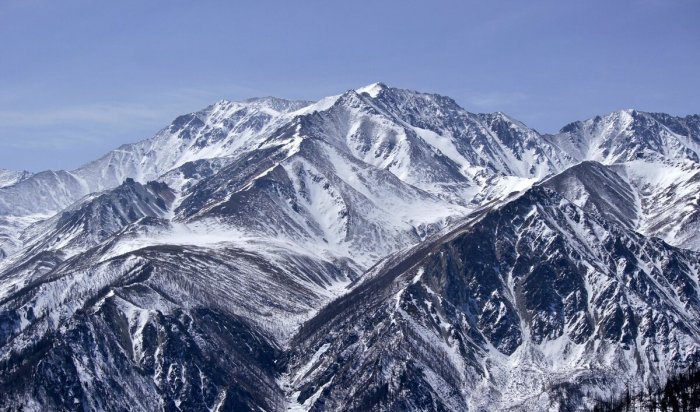 64-летний иркутянин погиб во время восхождения на гору Мунку-Сардык в Бурятии