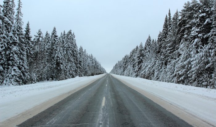 Трассу «Байкал» перекрыли для автобусов и фур из-за сильного снегопада
