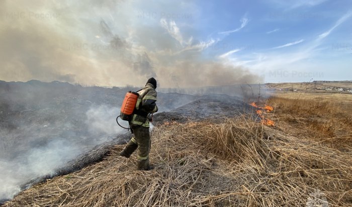 Особый противопожарный режим начал действовать в центральных, южных и западных районах Иркутской области