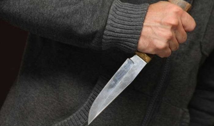 В Ангарске школьник пырнул сверстника ножом