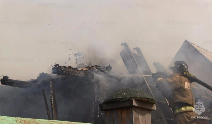 Многоквартирный дом горел в городе Железногорске-Илимском ночью 26 мая