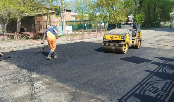 Еще на 15 улицах Иркутска отремонтировали дорожные ямы
