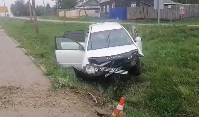 Водитель и два подростка пострадали в ДТП в Кутулике (Видео)