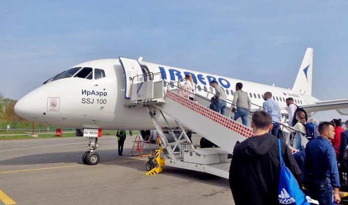 Самолёт «ИрАэро» экстренно вернулся в аэропорт Иркутска из-за неполадок на борту