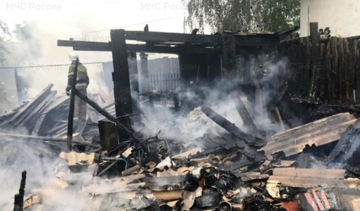 Два человека погибли на пожаре в Тайшете