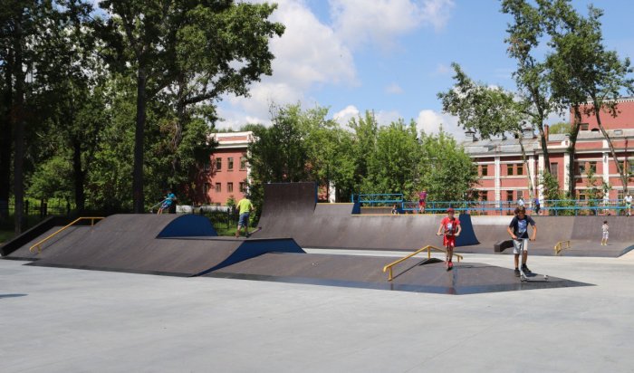 В парке «Комсомольский» завершили строительство скейт-площадки