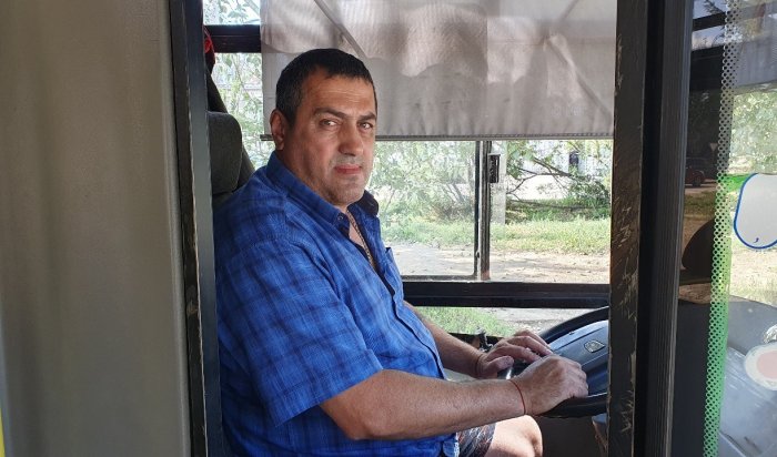 В Иркутске водитель автобуса спас пассажира