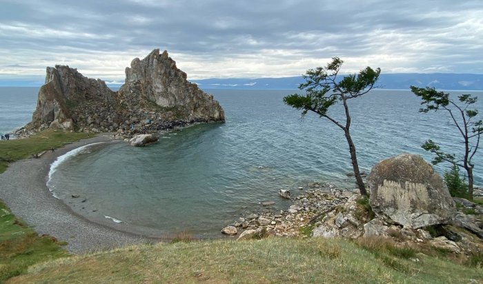 Ученый РАН предложил ввести плату в 50 тыс. руб за посещение Байкала