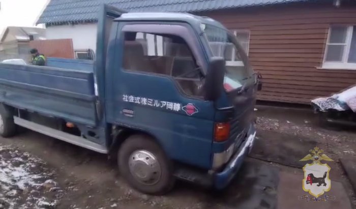 В Усть-Орде водитель грузовика сбил пожилую женщину и скрылся с места ДТП