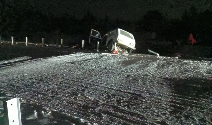 В Тайшетском районе пьяный водитель врезался в дорожное ограждение