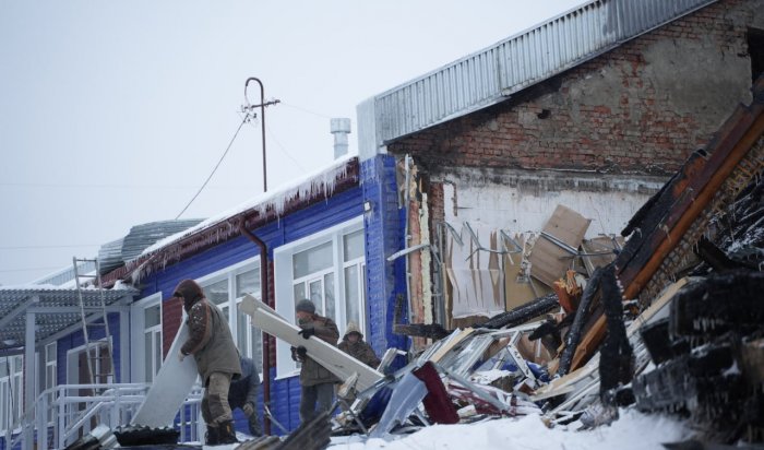 Игорь Кобзев: Пострадавшее от пожара здание школы в Хребтовой будет восстановлено