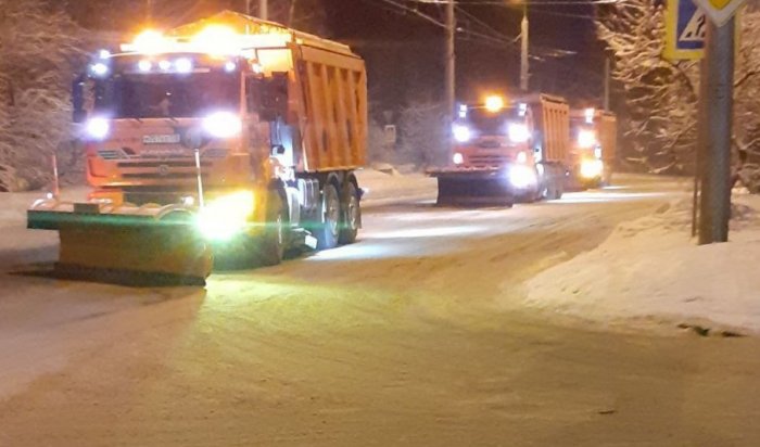 800 тонн снега вывезли с улиц Иркутска за сутки