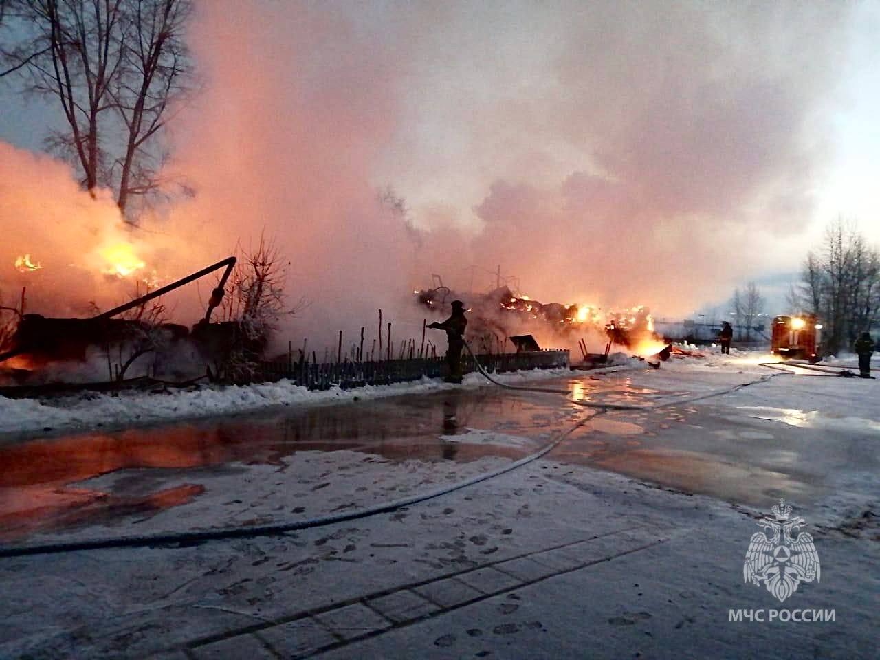 Стали известны подробности крупного пожара в Усть-Илимске - Происшествия -  WEACOM.RU