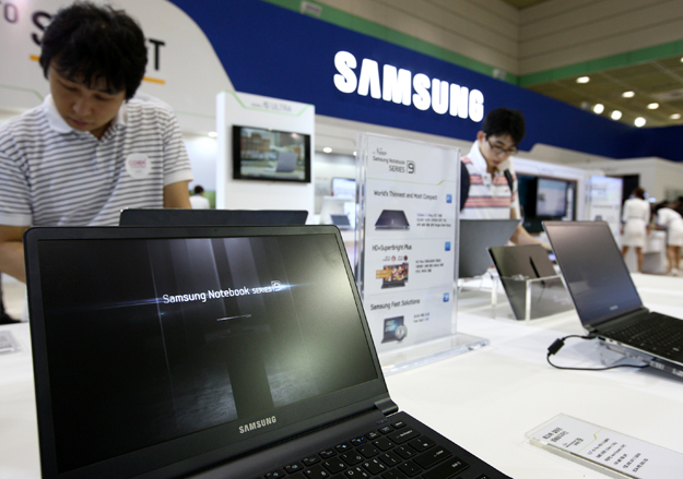 Samsung ушел из россии. Samsung Electronics co Ltd ноутбук. Samsung Electronics компьютер. Самсунг Электроникс со октябрь 2012 года ноут. Samsung Electronics CVR 720 ноутбук.