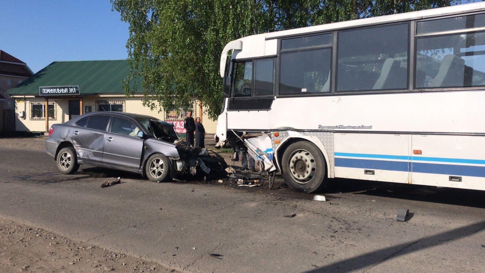 Автоавария лобовое столкновение