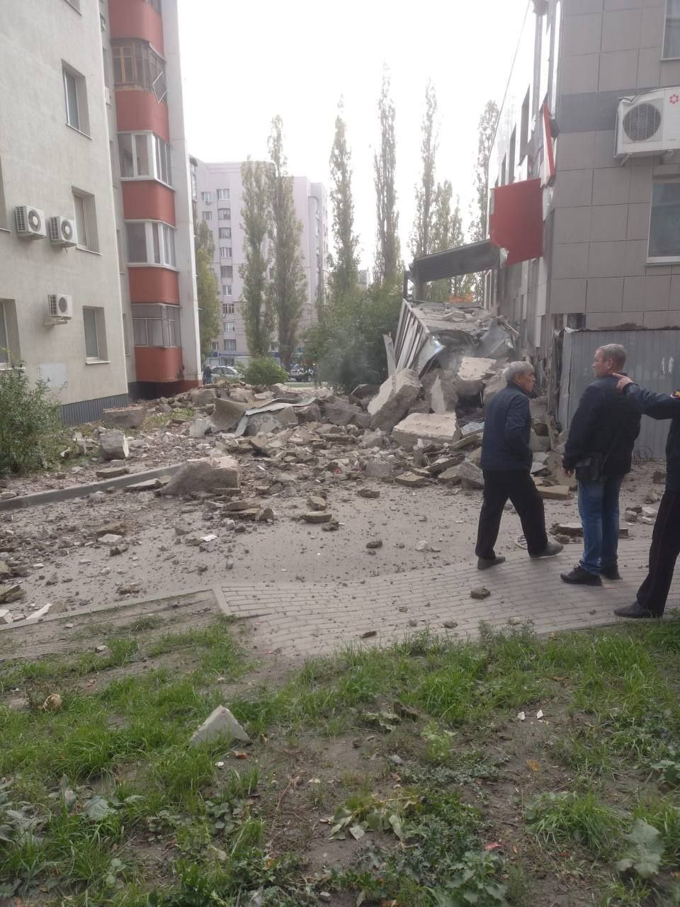 Нападение на белгород курск. Разрушения в Белгороде. Взрыв многоэтажки в Белгороде. Разрушение дома в Белгороде.